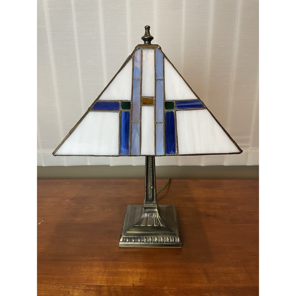 Vintage Tiffany-style Table Lamp Resin Shade
